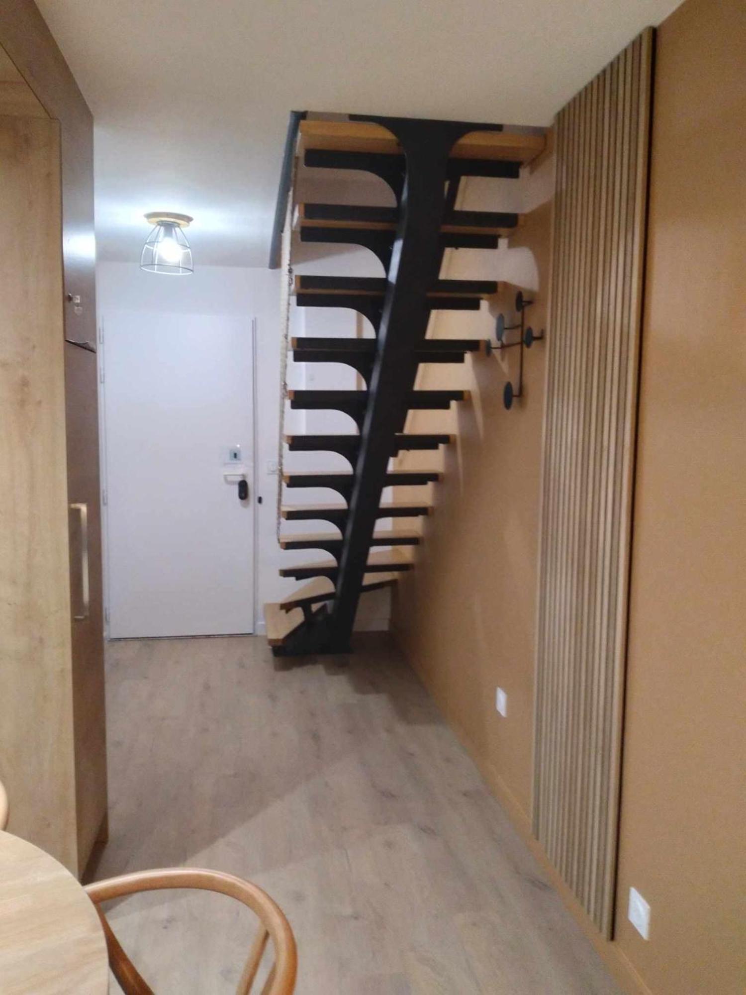 Duplex Lumineux - 40M2 - 2 Chambres - Balcon Terrasse - Parking - Entierement Renove En Mai 2024 科特雷 外观 照片