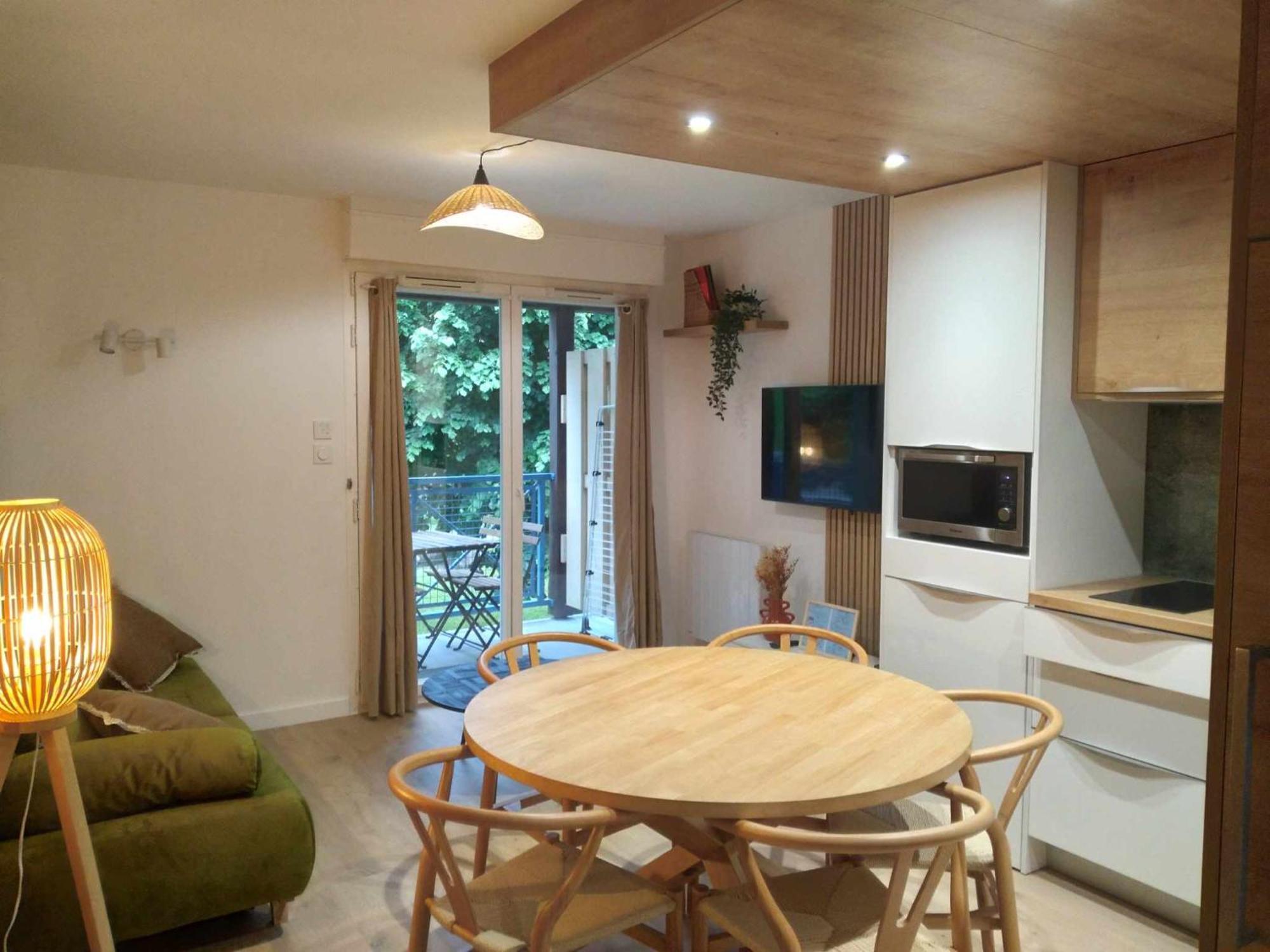Duplex Lumineux - 40M2 - 2 Chambres - Balcon Terrasse - Parking - Entierement Renove En Mai 2024 科特雷 外观 照片