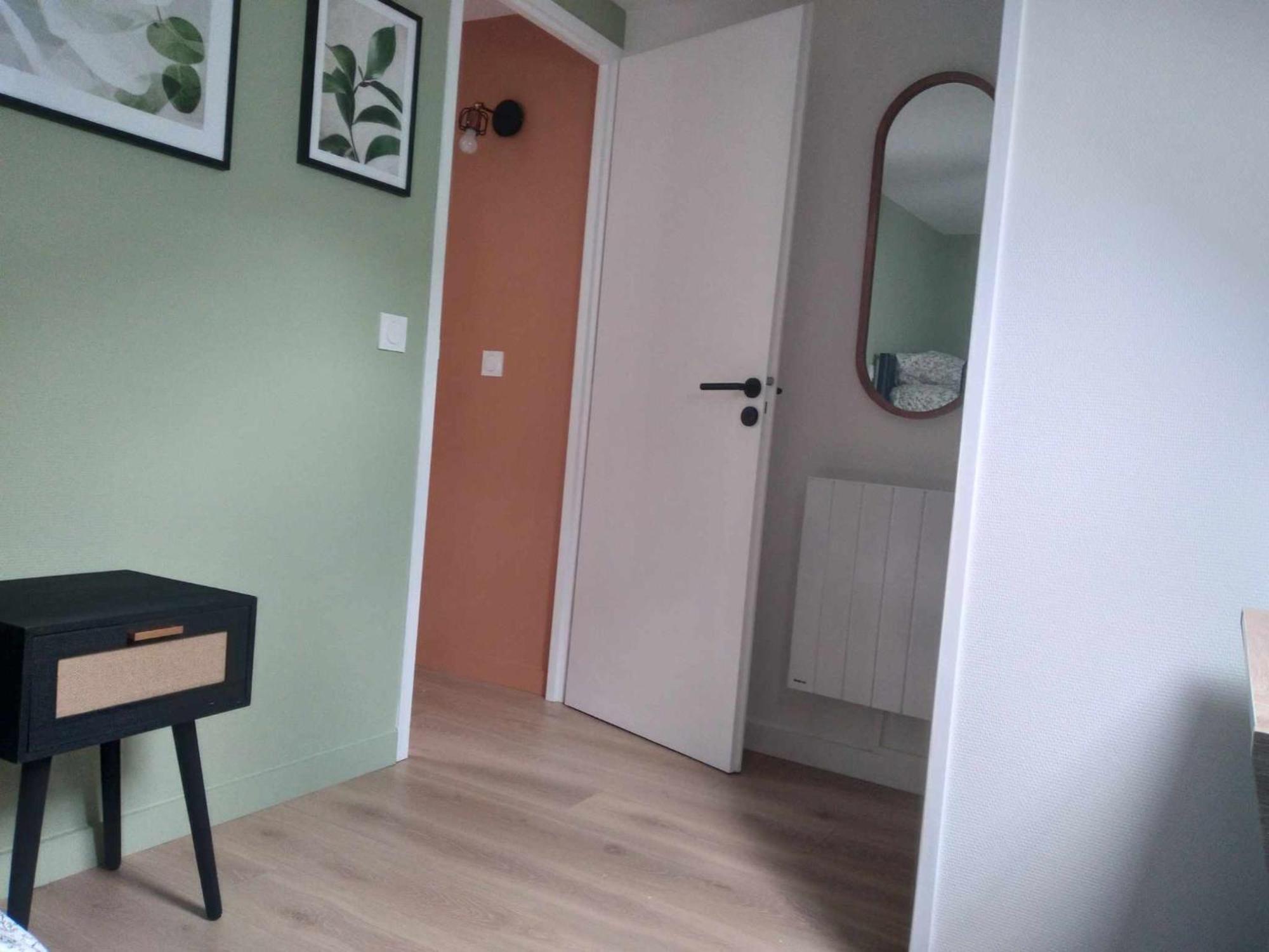 Duplex Lumineux - 40M2 - 2 Chambres - Balcon Terrasse - Parking - Entierement Renove En Mai 2024 科特雷 外观 照片